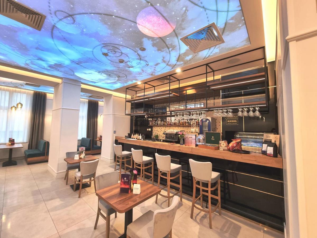 Sky Hotel
